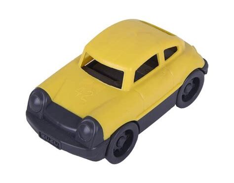 küçük oyuncak araba