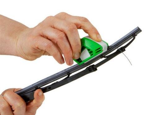 otomobil cam silecekleri